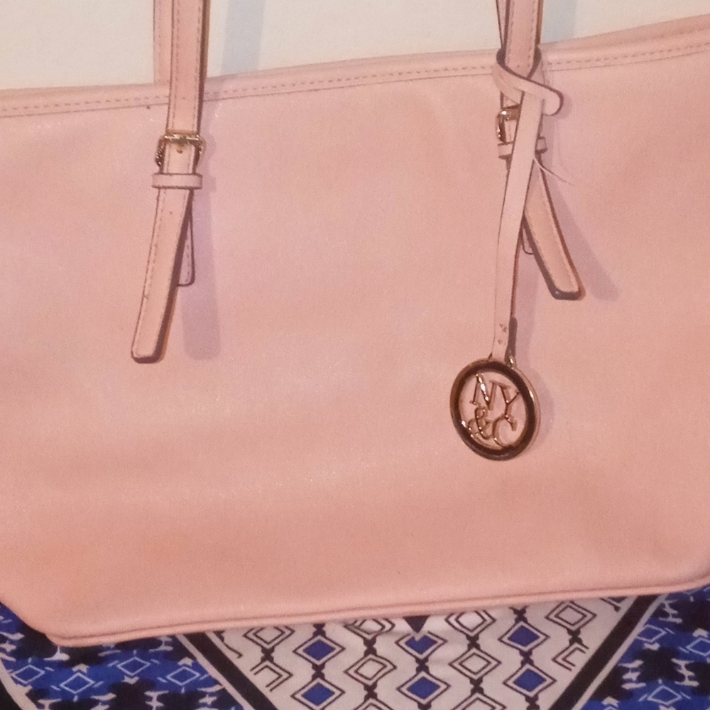 Nyc pink handbag
